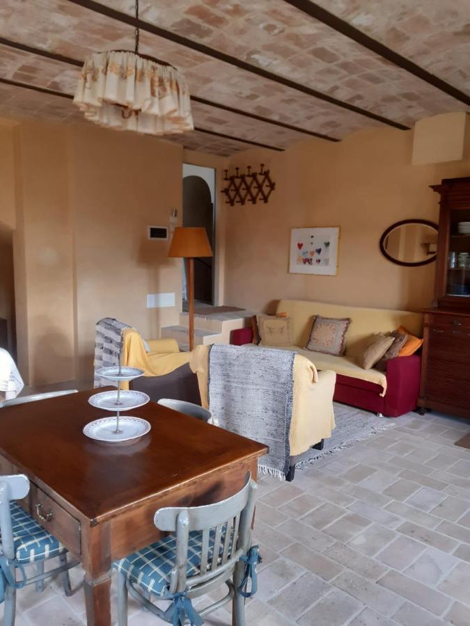 Bed and Breakfast Borgo Cardaneto Montone  Exterior foto